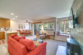 Mammoth Lakes Condo with Community Pool and Hot Tub!